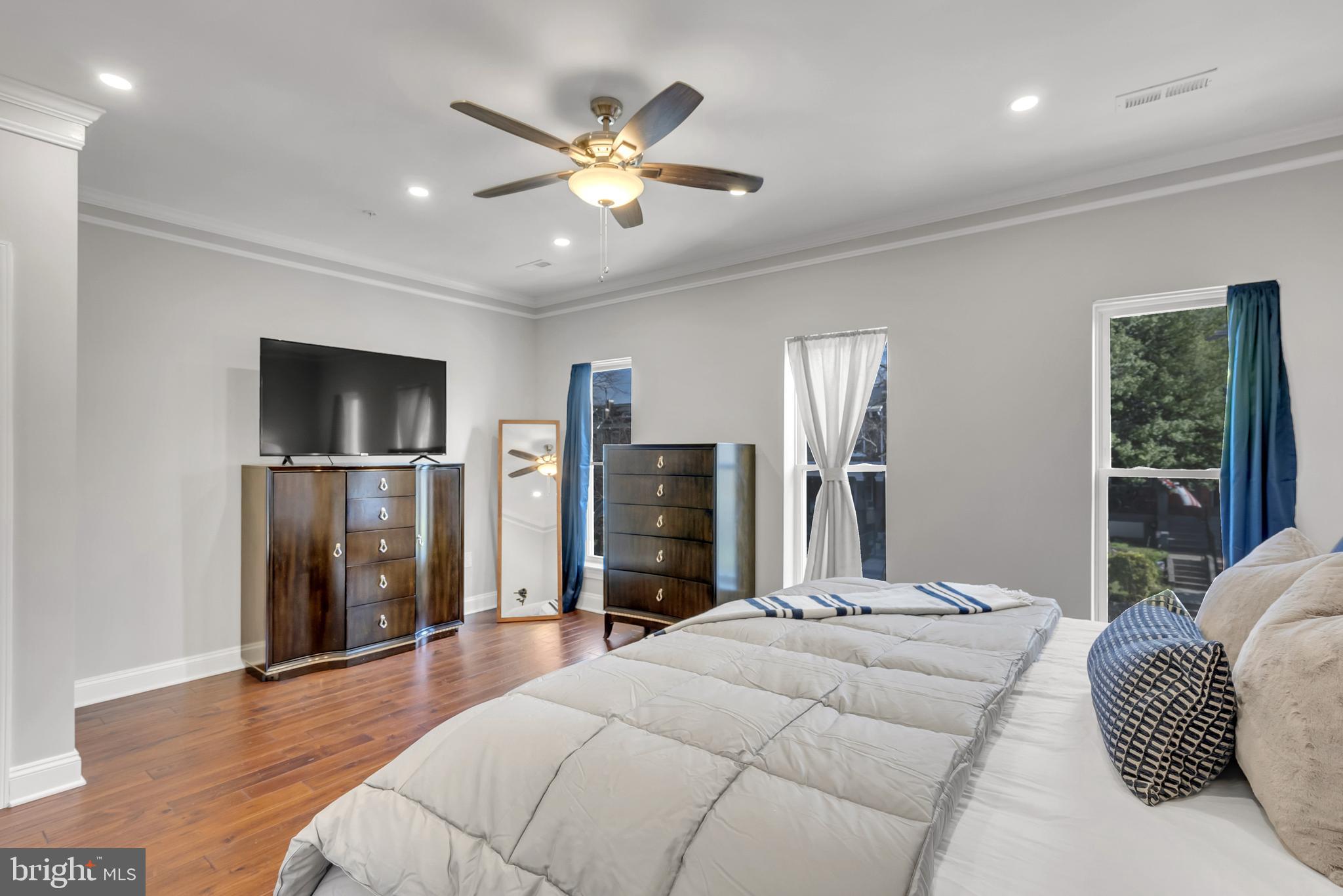 1167 MORSE STREET NE 1