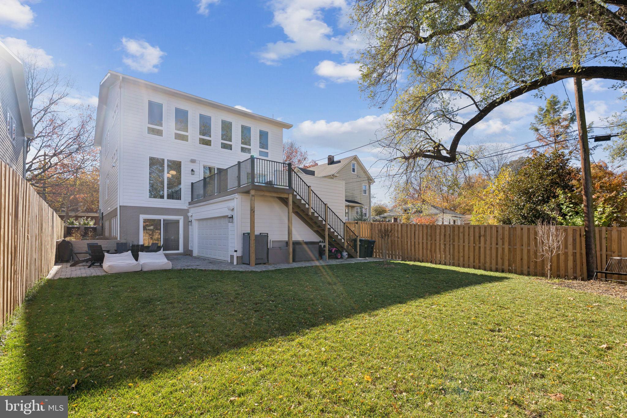 1708 LAWRENCE STREET NE