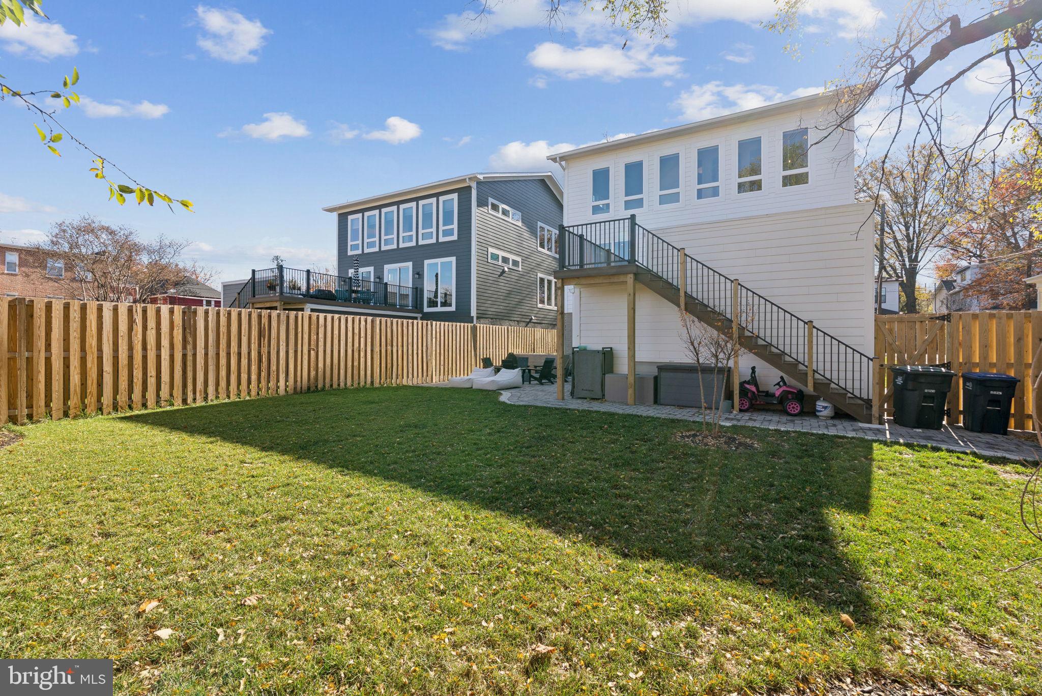 1708 LAWRENCE STREET NE