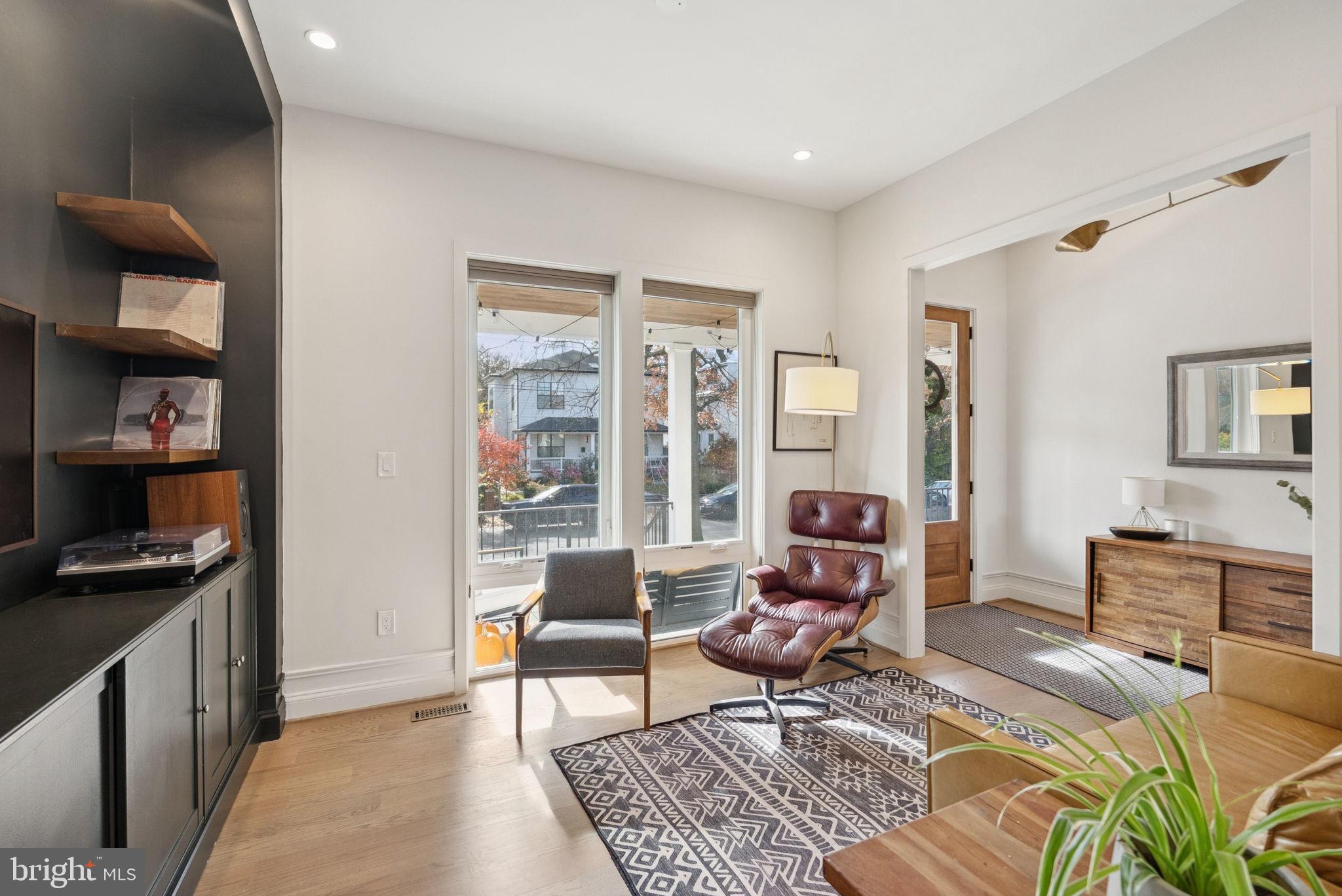 1708 LAWRENCE STREET NE