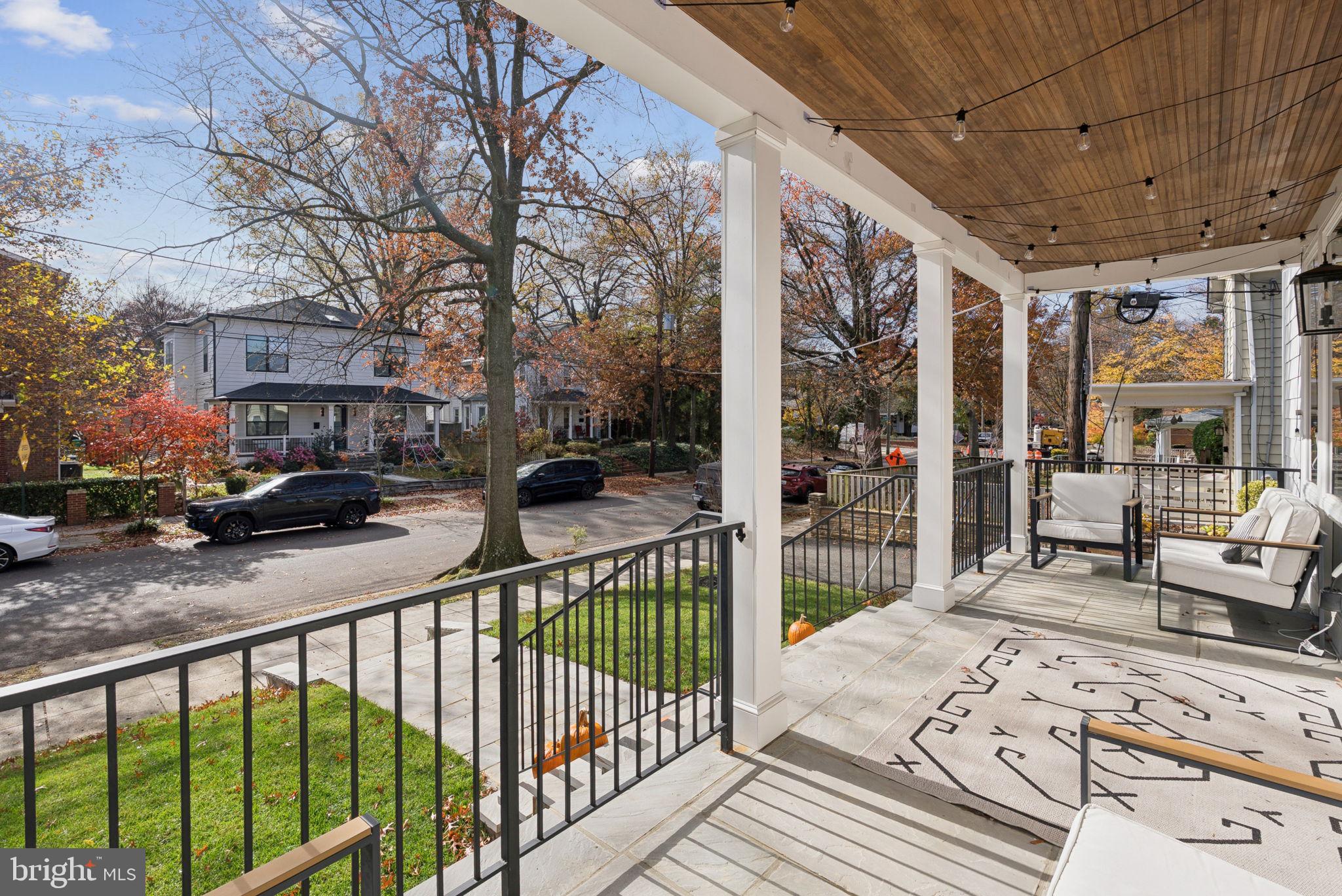 1708 LAWRENCE STREET NE