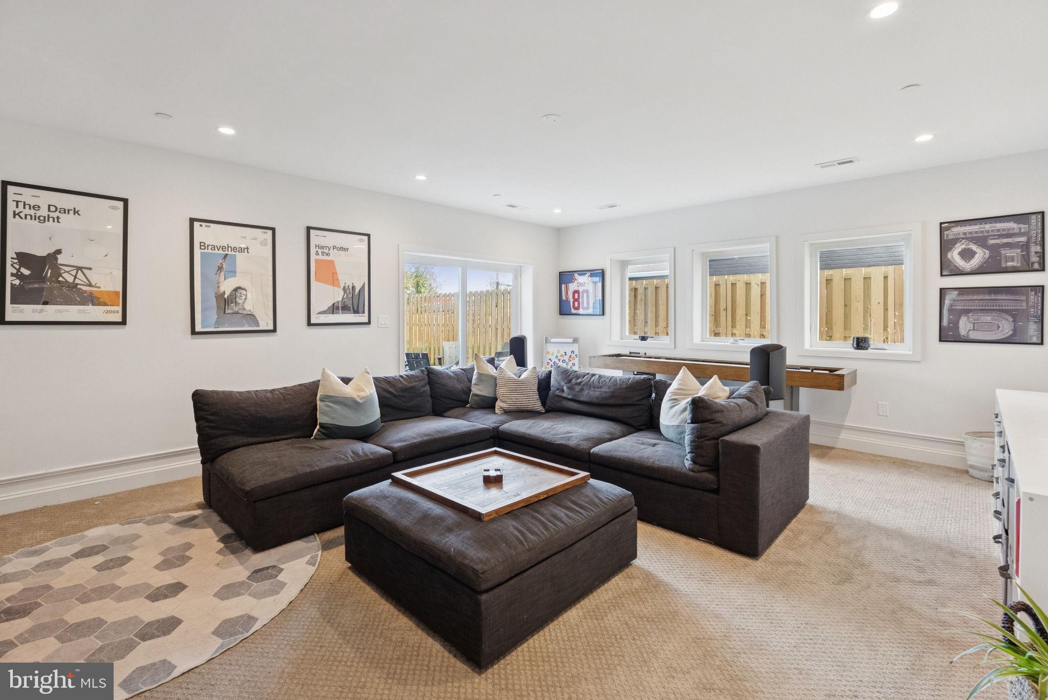 1708 LAWRENCE STREET NE