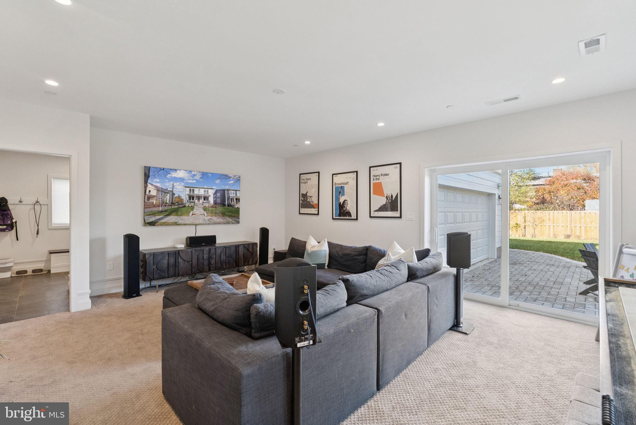 1708 LAWRENCE STREET NE