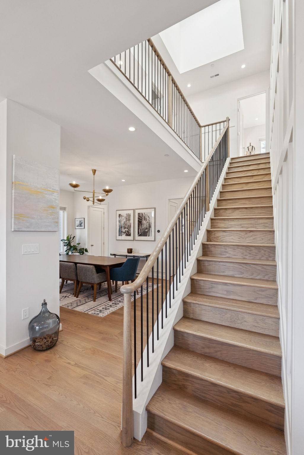 1708 LAWRENCE STREET NE