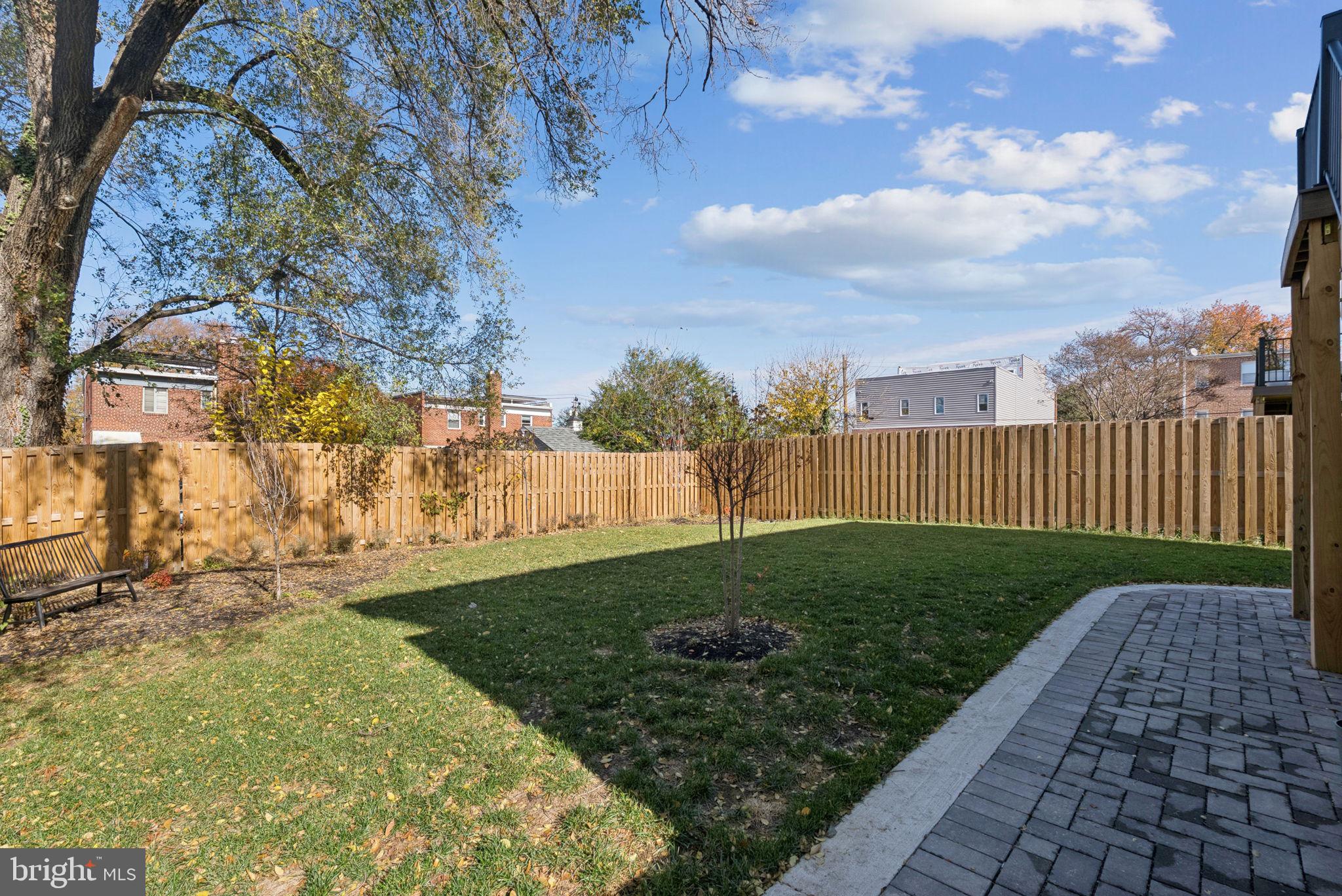 1708 LAWRENCE STREET NE