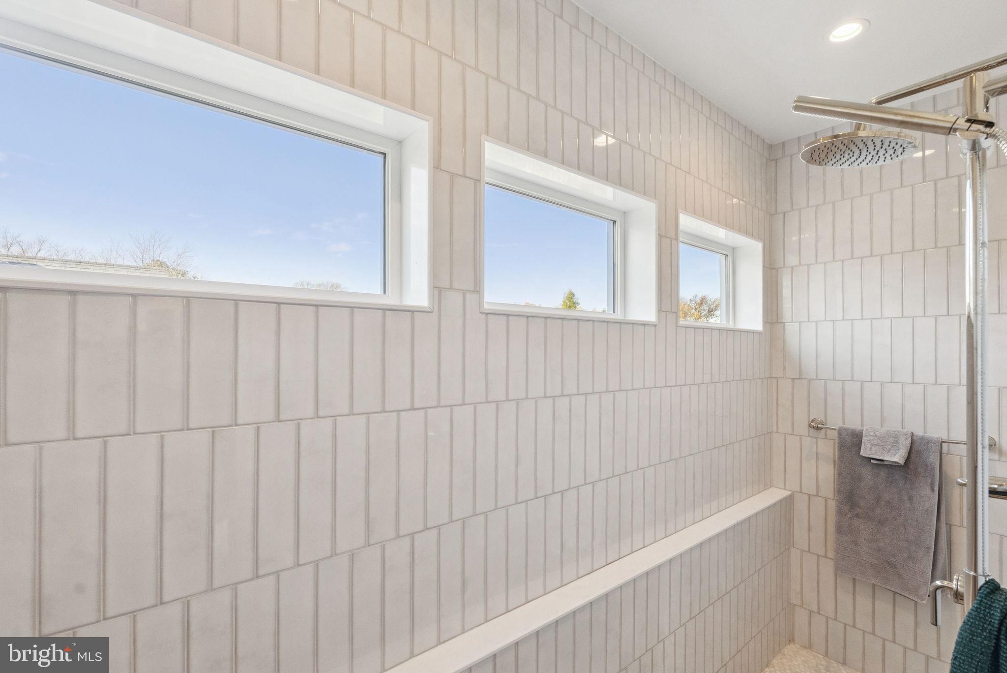 1708 LAWRENCE STREET NE