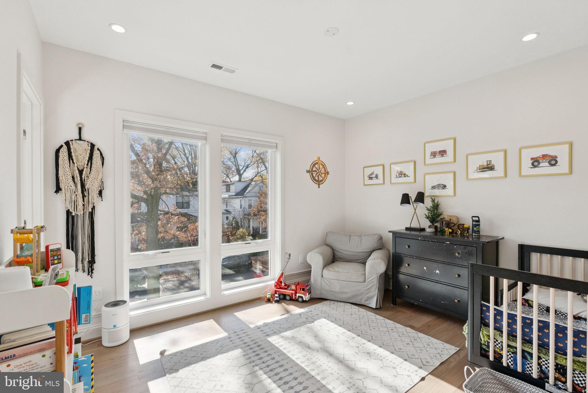 1708 LAWRENCE STREET NE