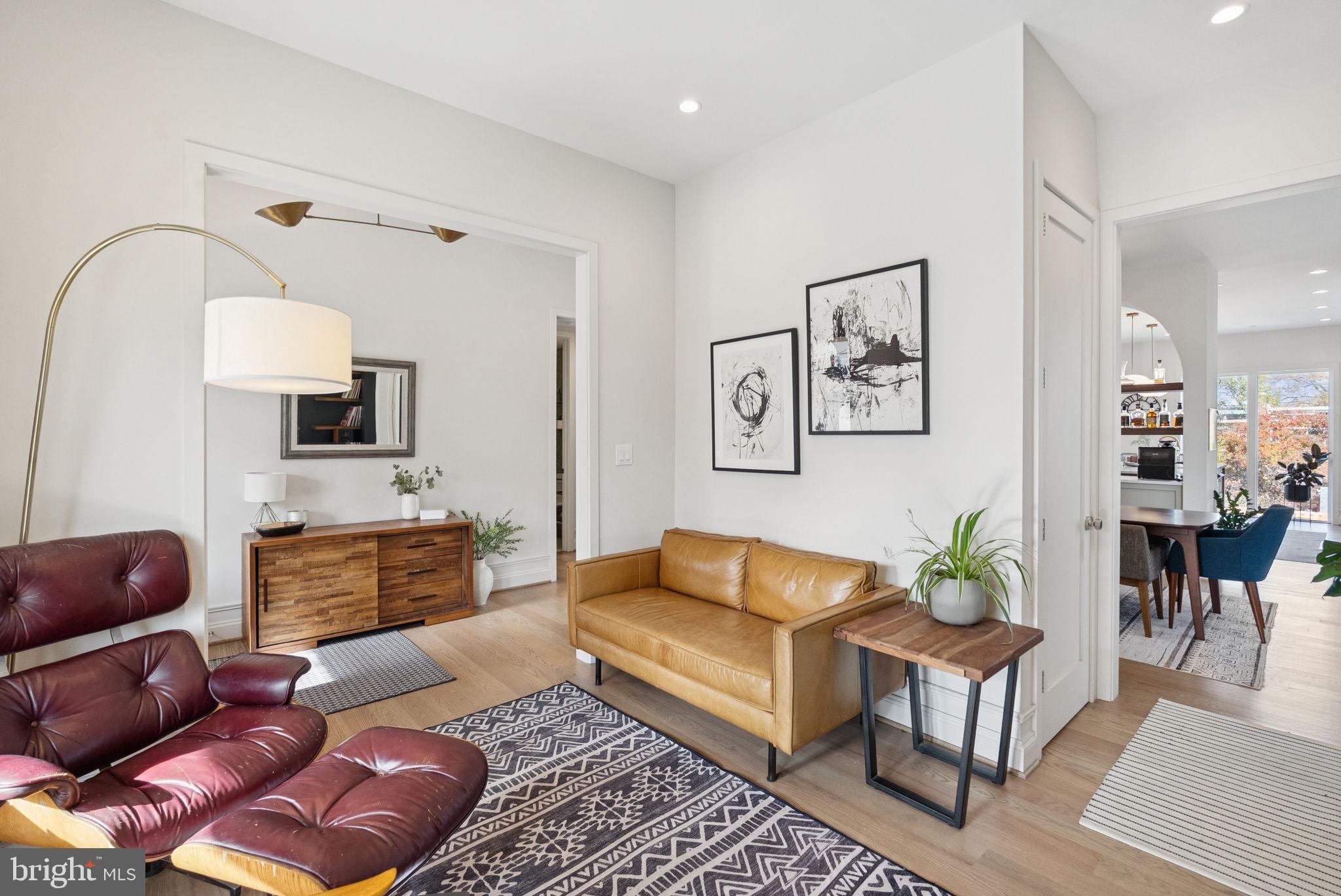 1708 LAWRENCE STREET NE