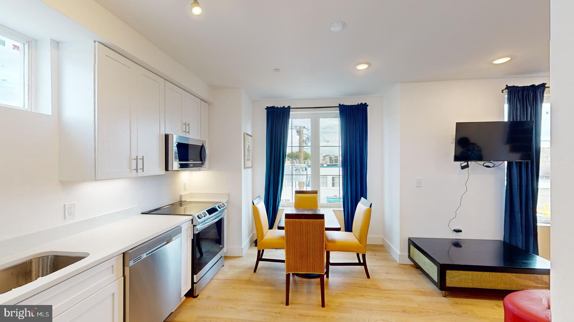 201 KENNEDY STREET NW 8