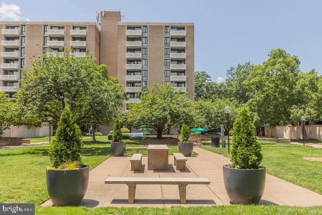 1250 4TH STREET SW W403