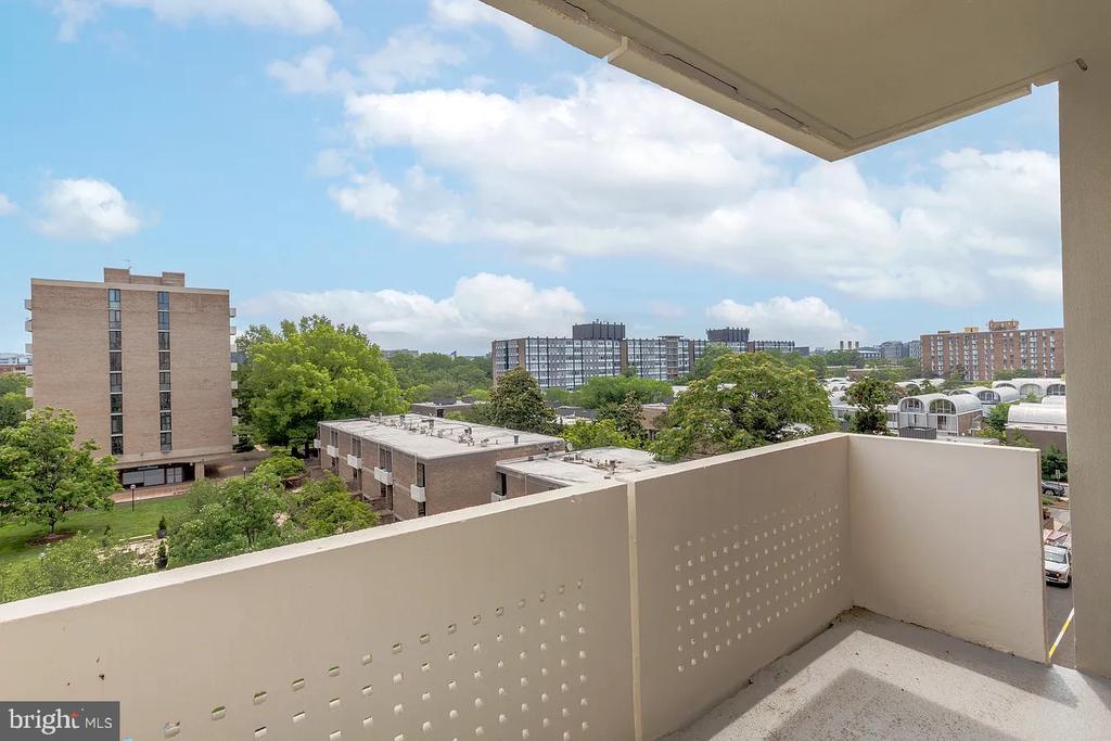 1250 4TH STREET SW W403
