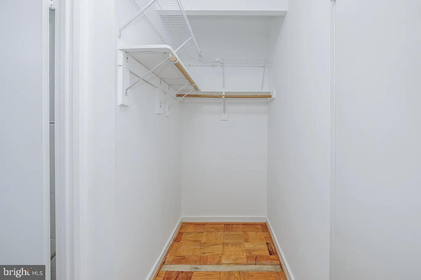 1250 4TH STREET SW W403