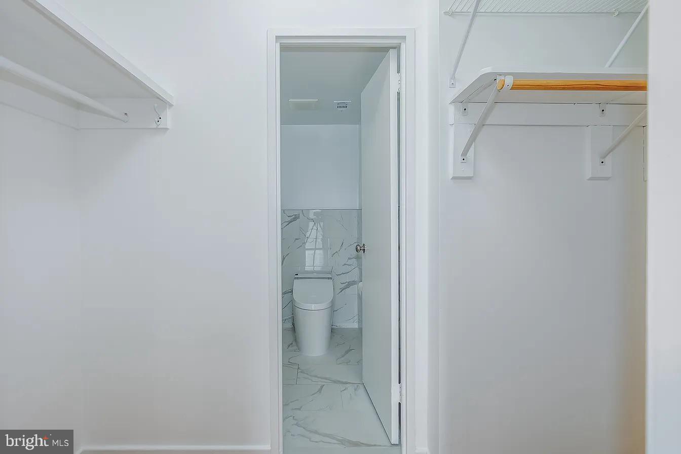 1250 4TH STREET SW W403