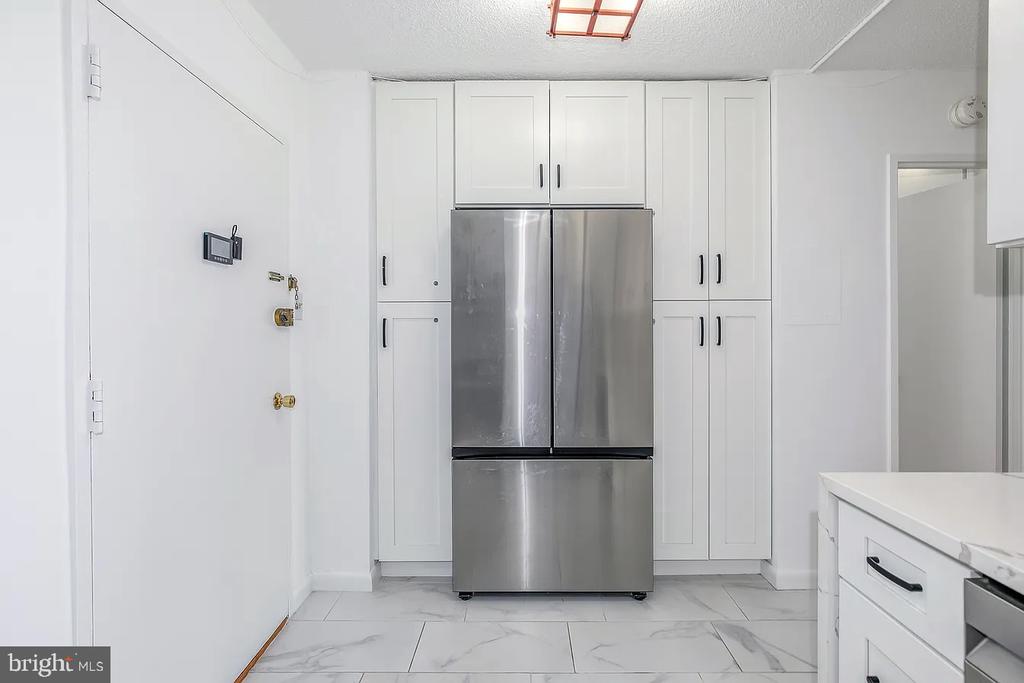 1250 4TH STREET SW W403