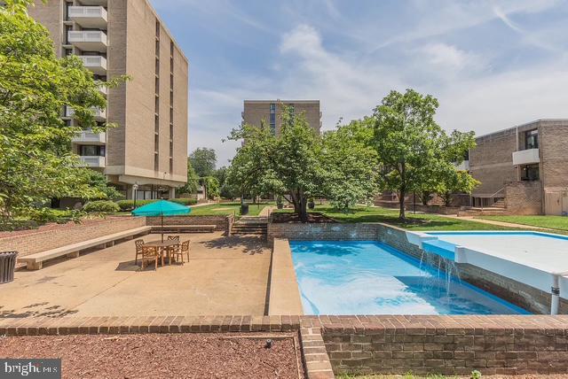 1250 4TH STREET SW W403