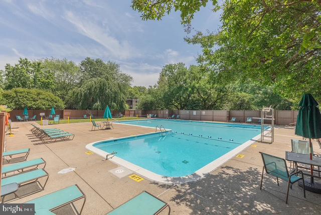 1250 4TH STREET SW W403