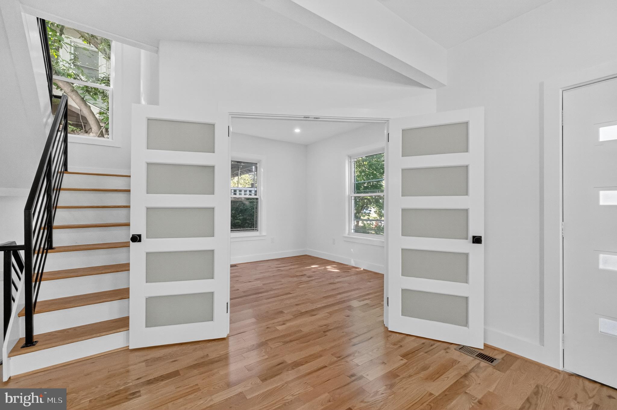 1923 JACKSON STREET NE