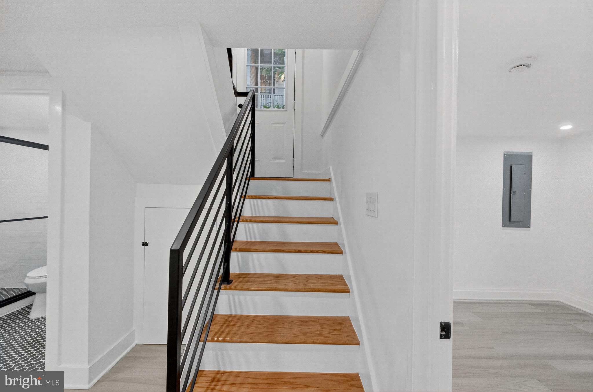 1923 JACKSON STREET NE