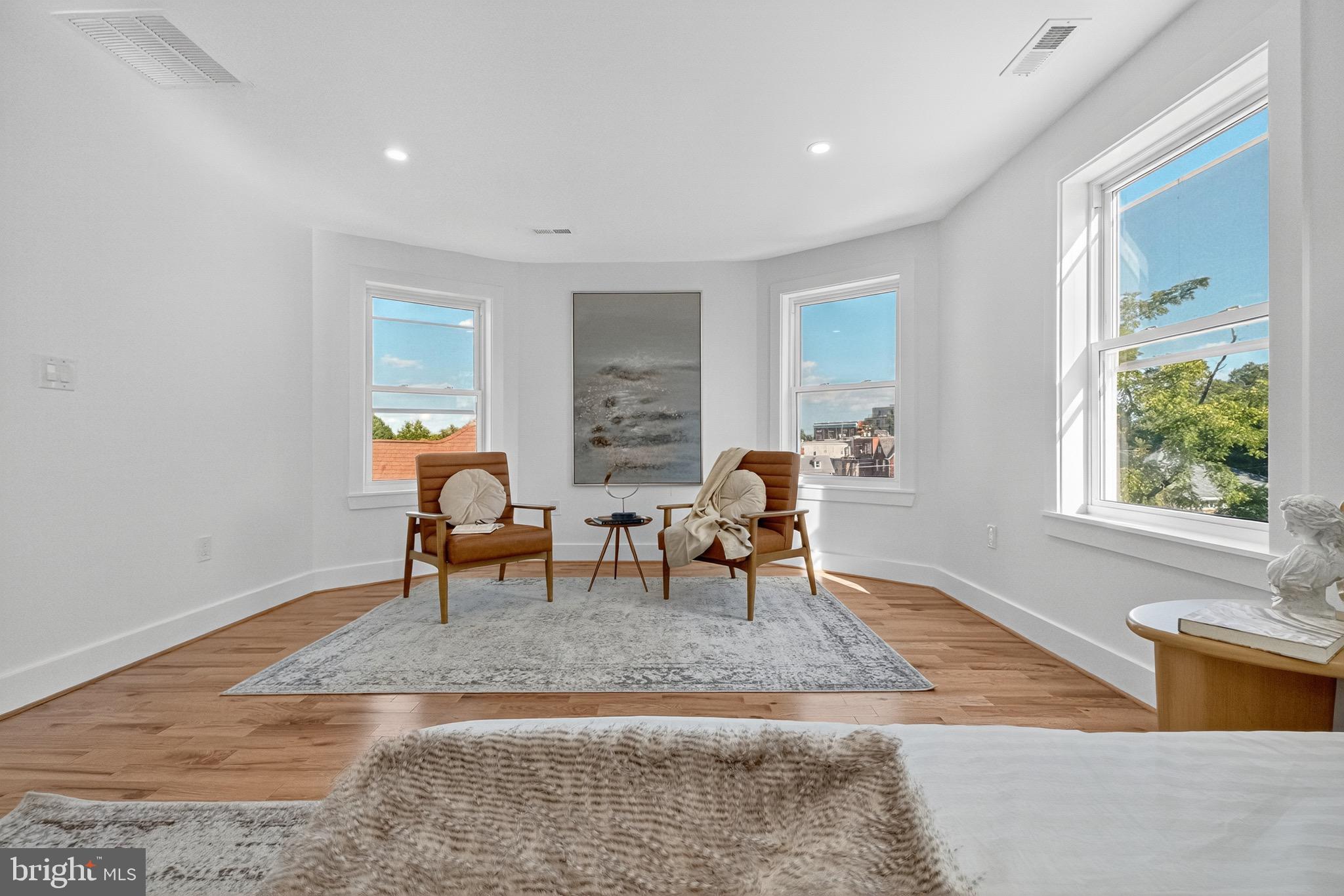 1923 JACKSON STREET NE