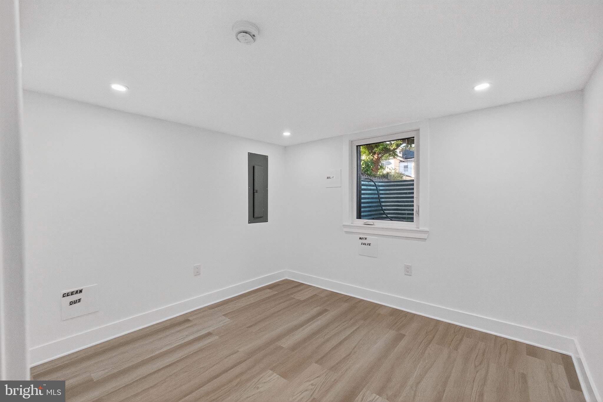 1923 JACKSON STREET NE