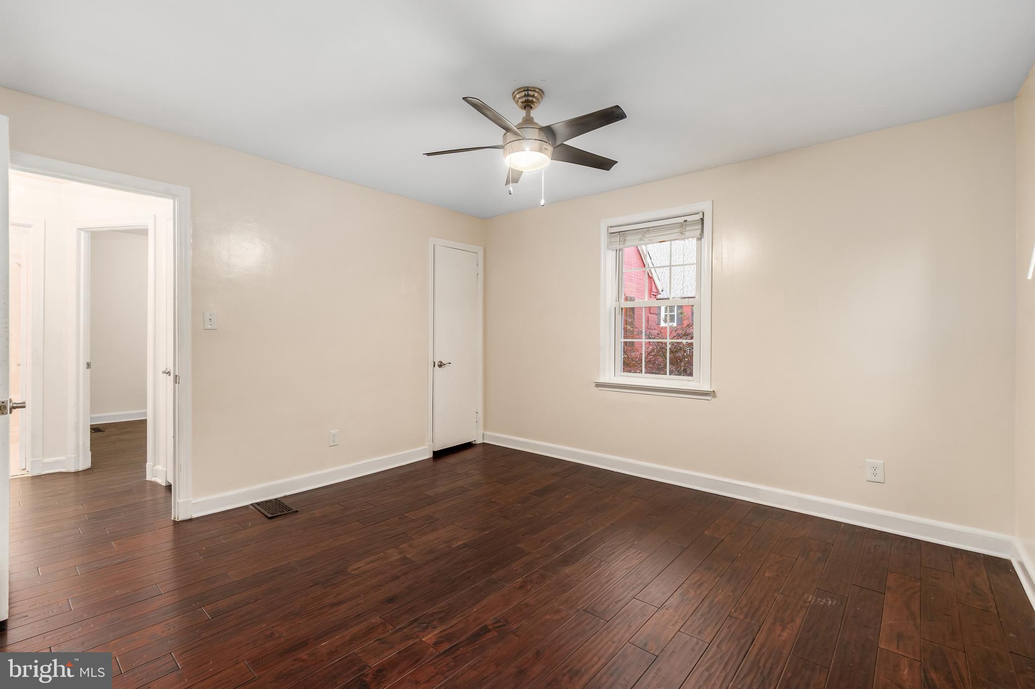 2123 SUITLAND TERRACE SE B