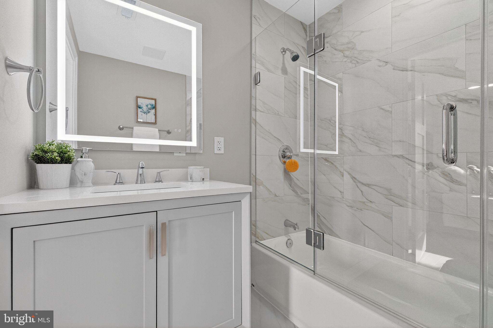 3151 NEWTON STREET NE