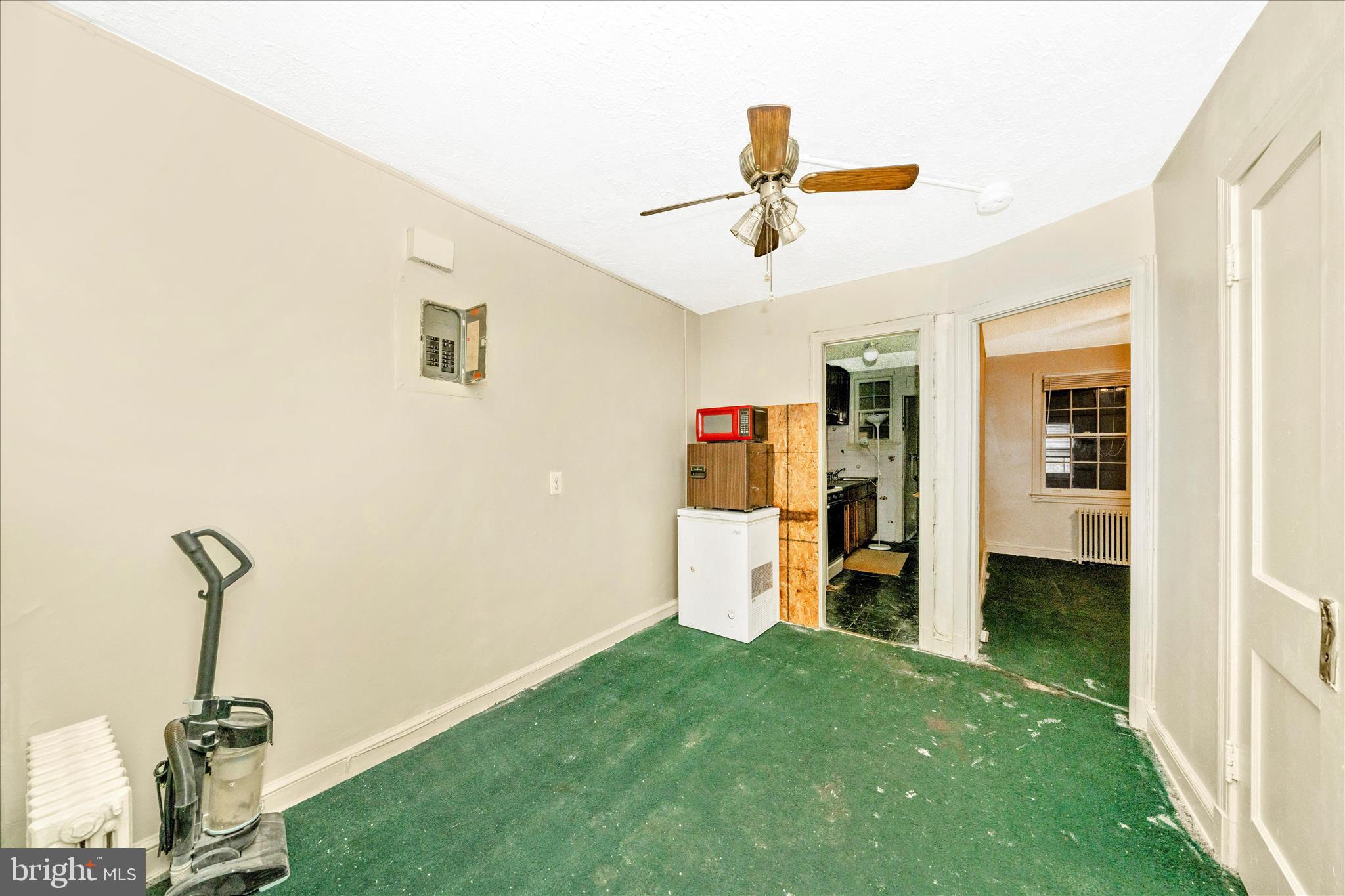 2513-2515 22ND STREET NE