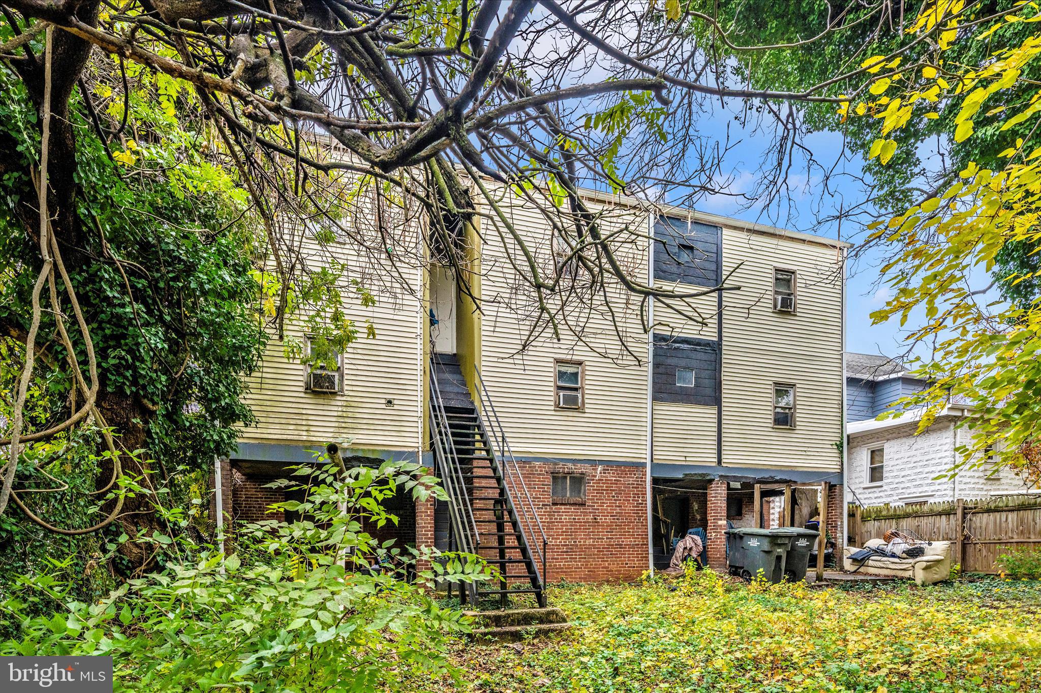 2513-2515 22ND STREET NE