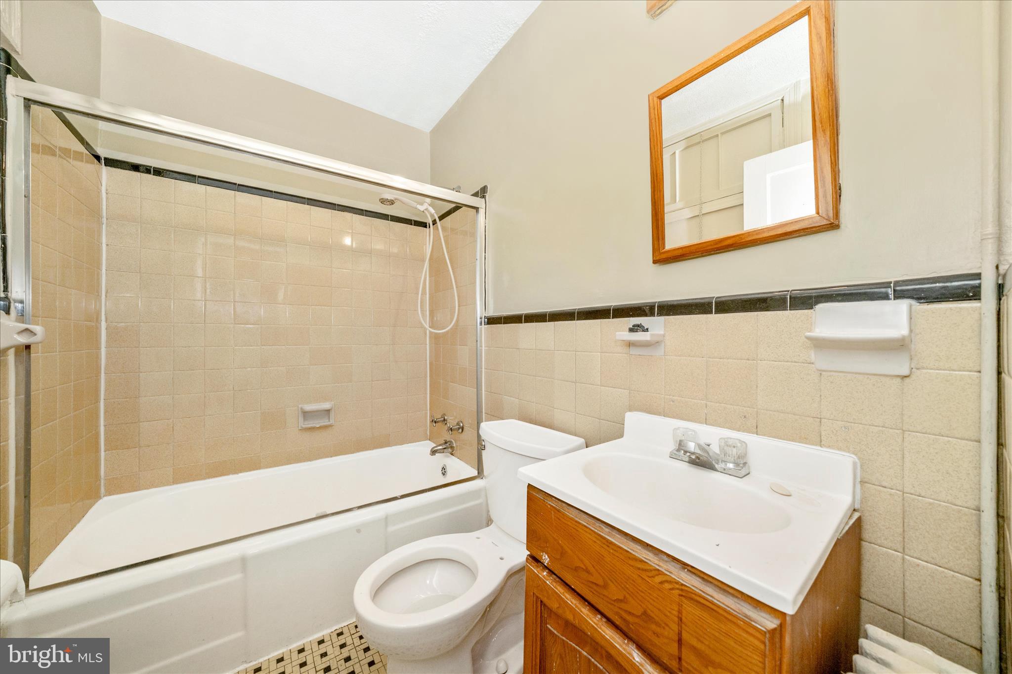 2513-2515 22ND STREET NE