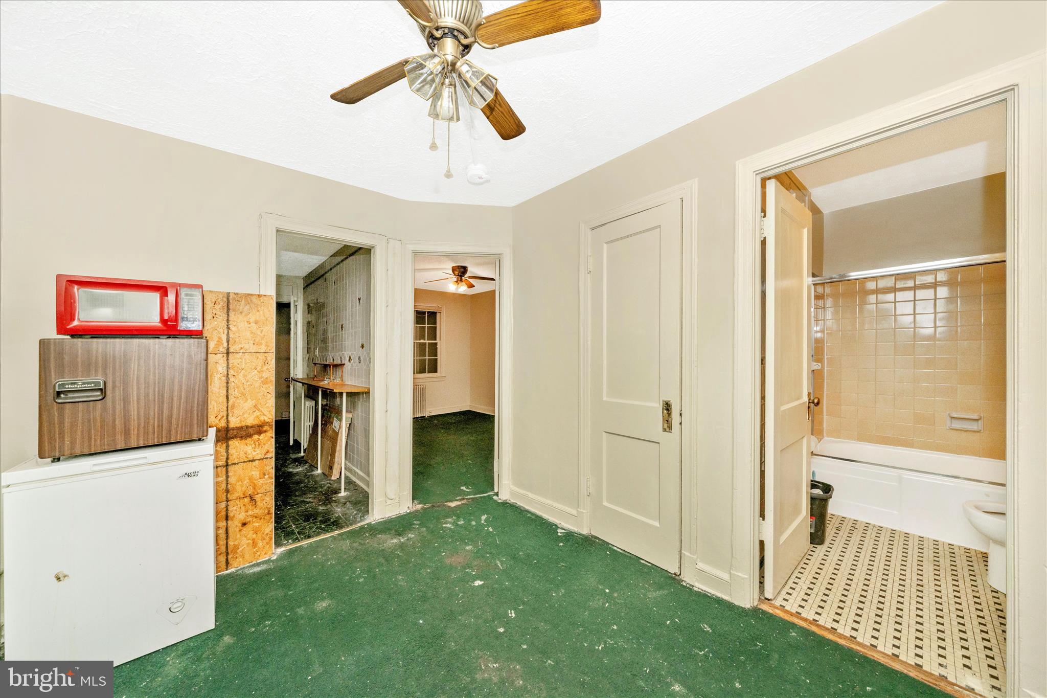 2513-2515 22ND STREET NE