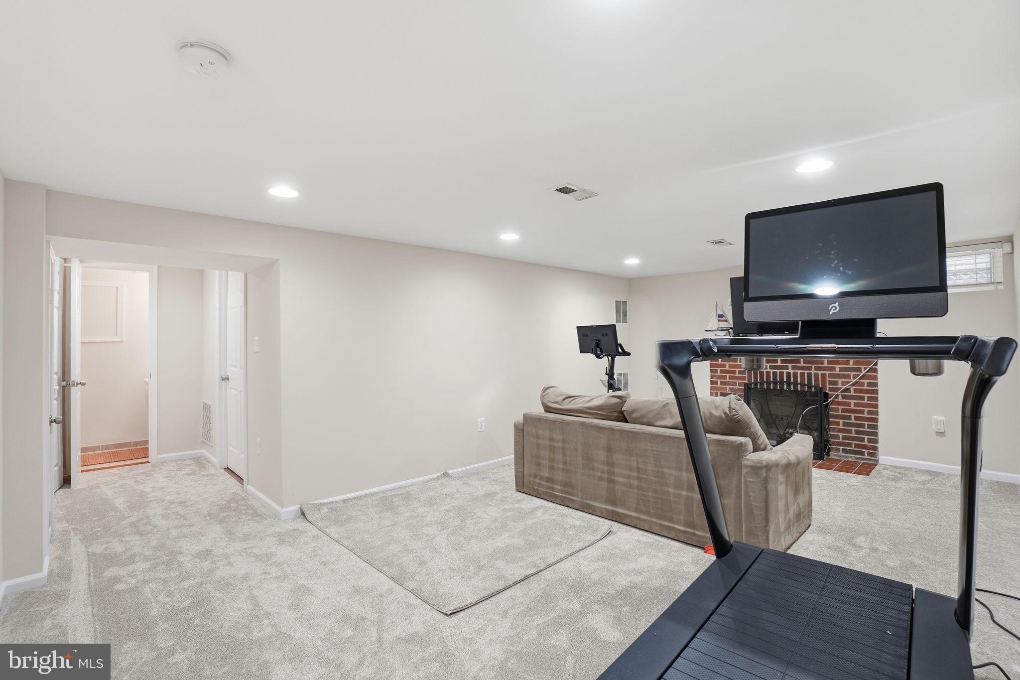 31 MILMARSON PLACE NW