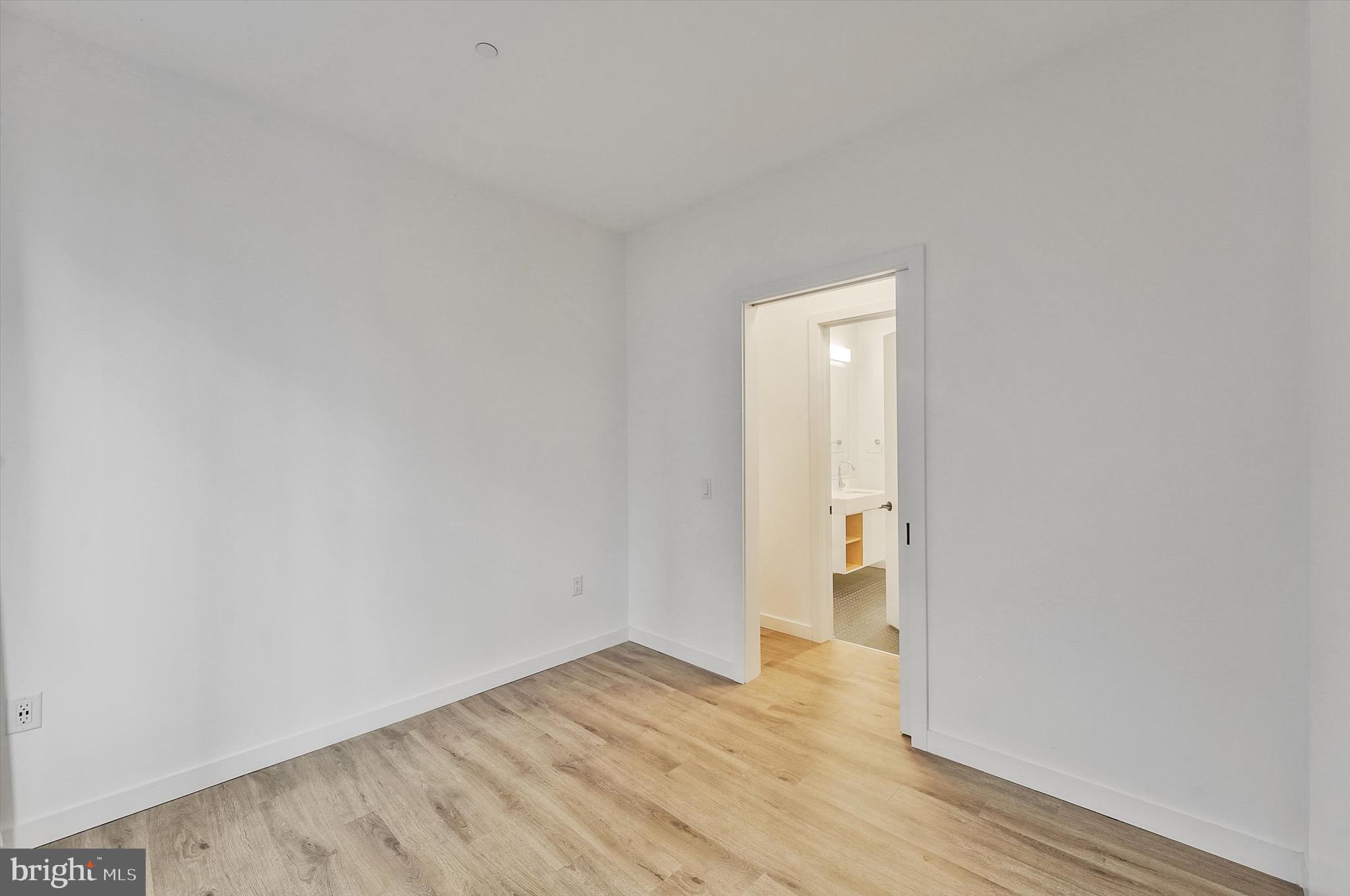 57 N N ST STREET NW 125