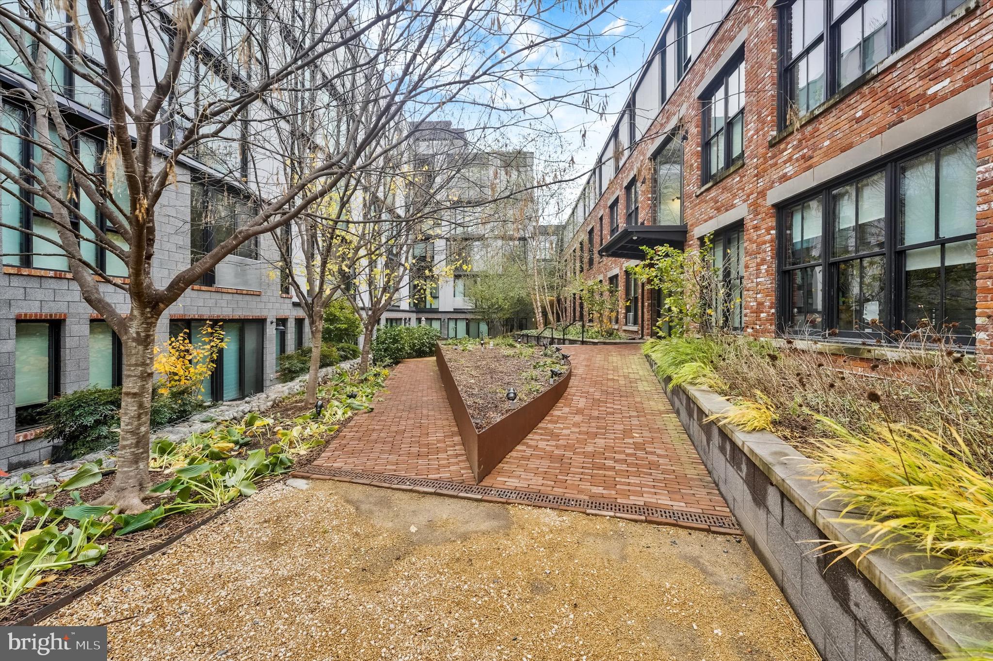 57 N N ST STREET NW 125