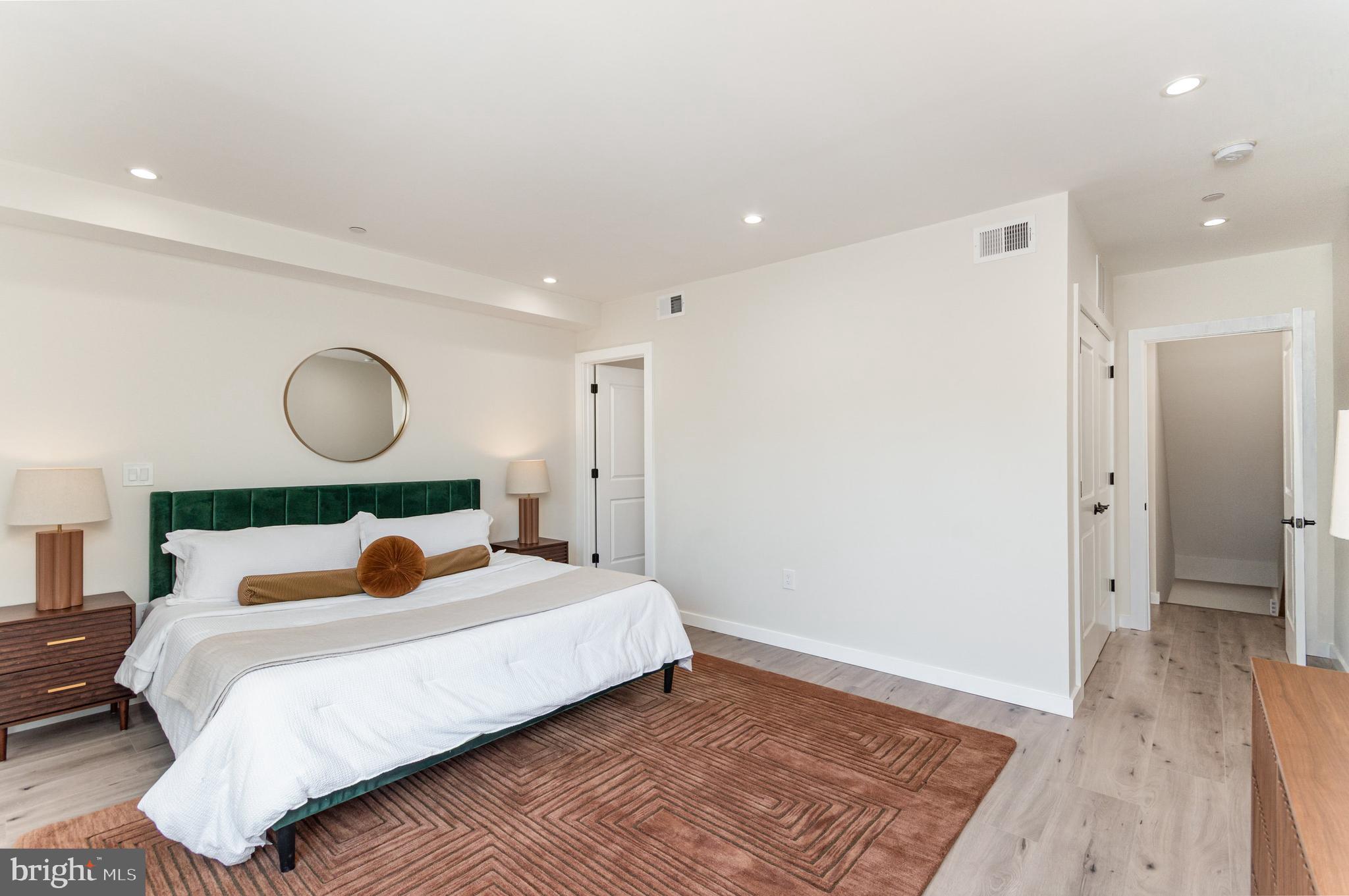 2116 4TH STREET NE B