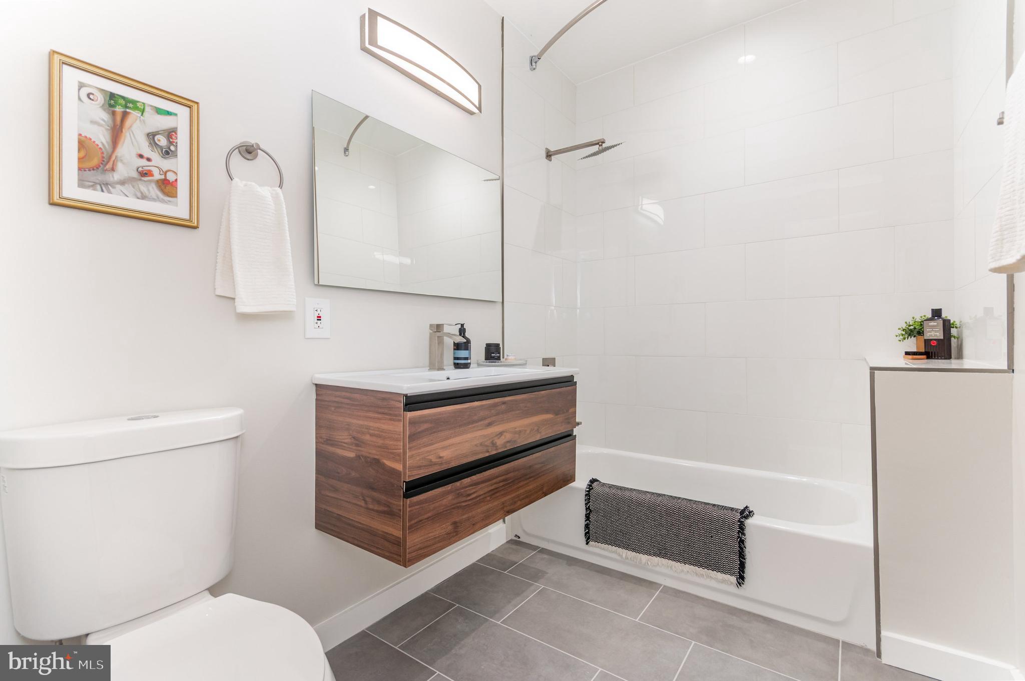 2116 4TH STREET NE B