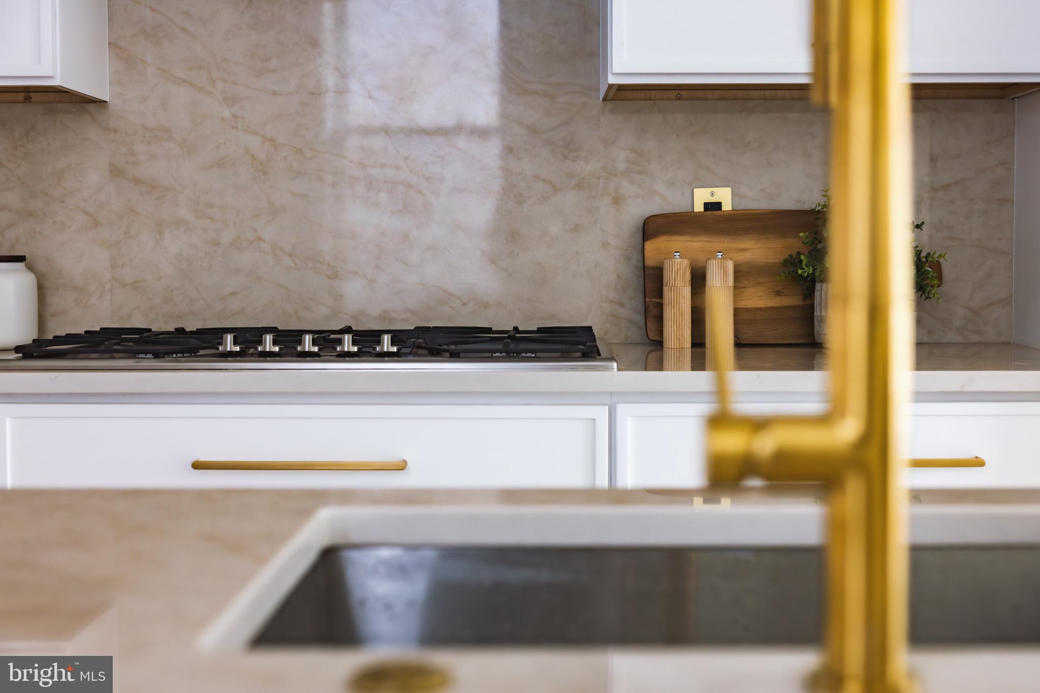 932 FRENCH STREET NW