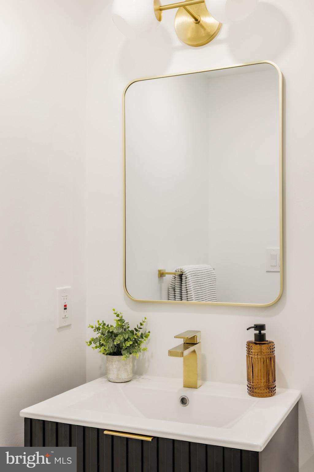 932 FRENCH STREET NW