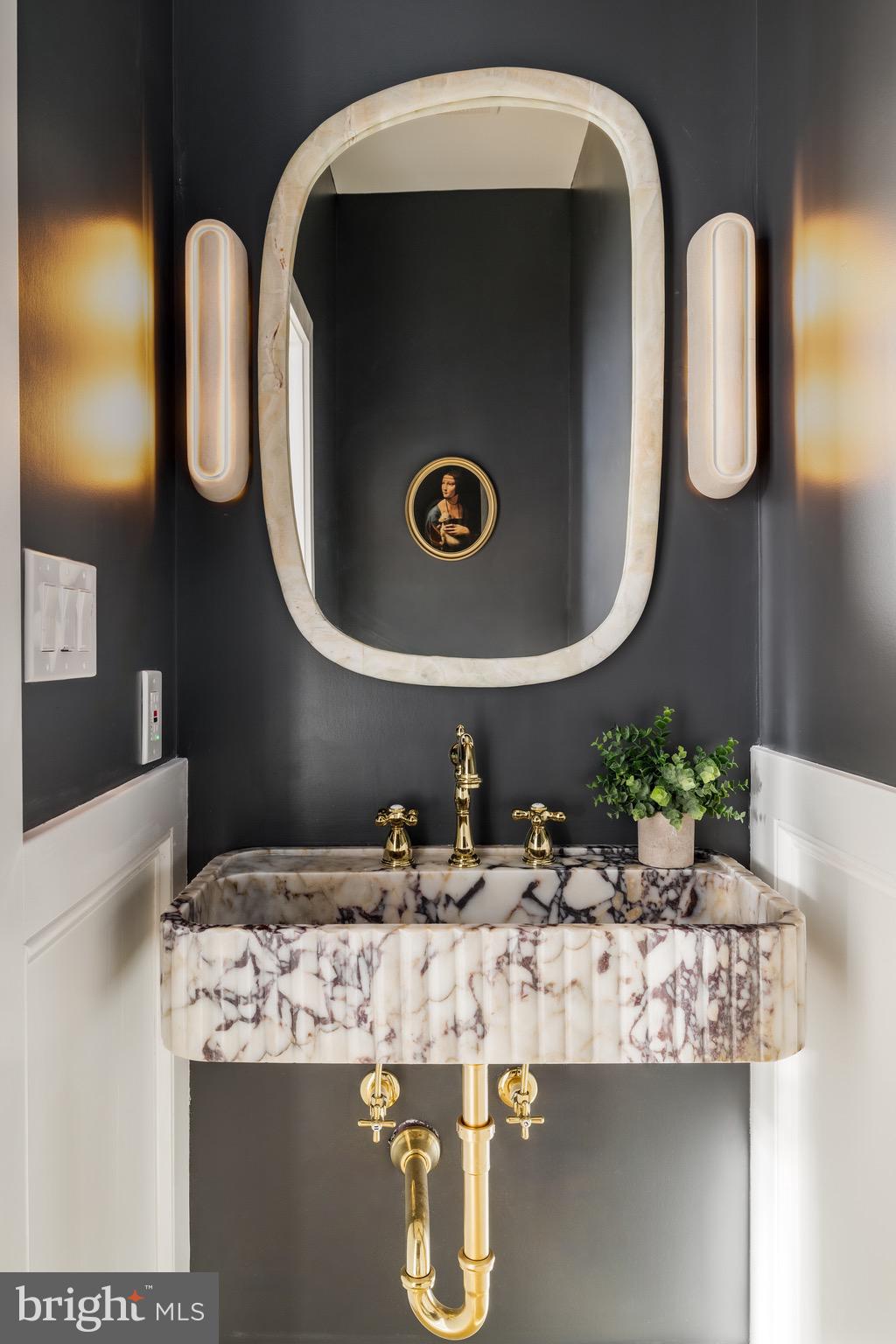 932 FRENCH STREET NW