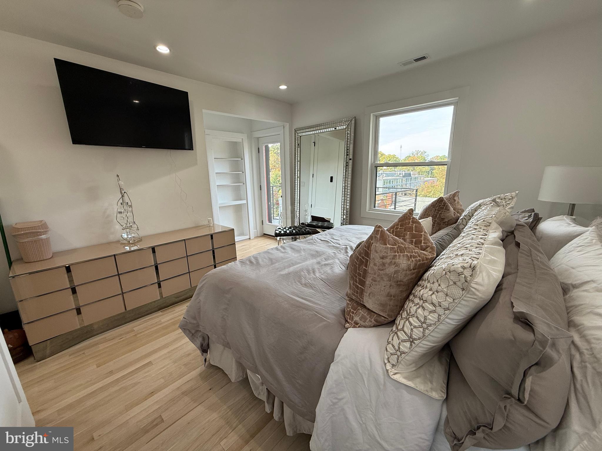 3323 CARPENTER STREET SE