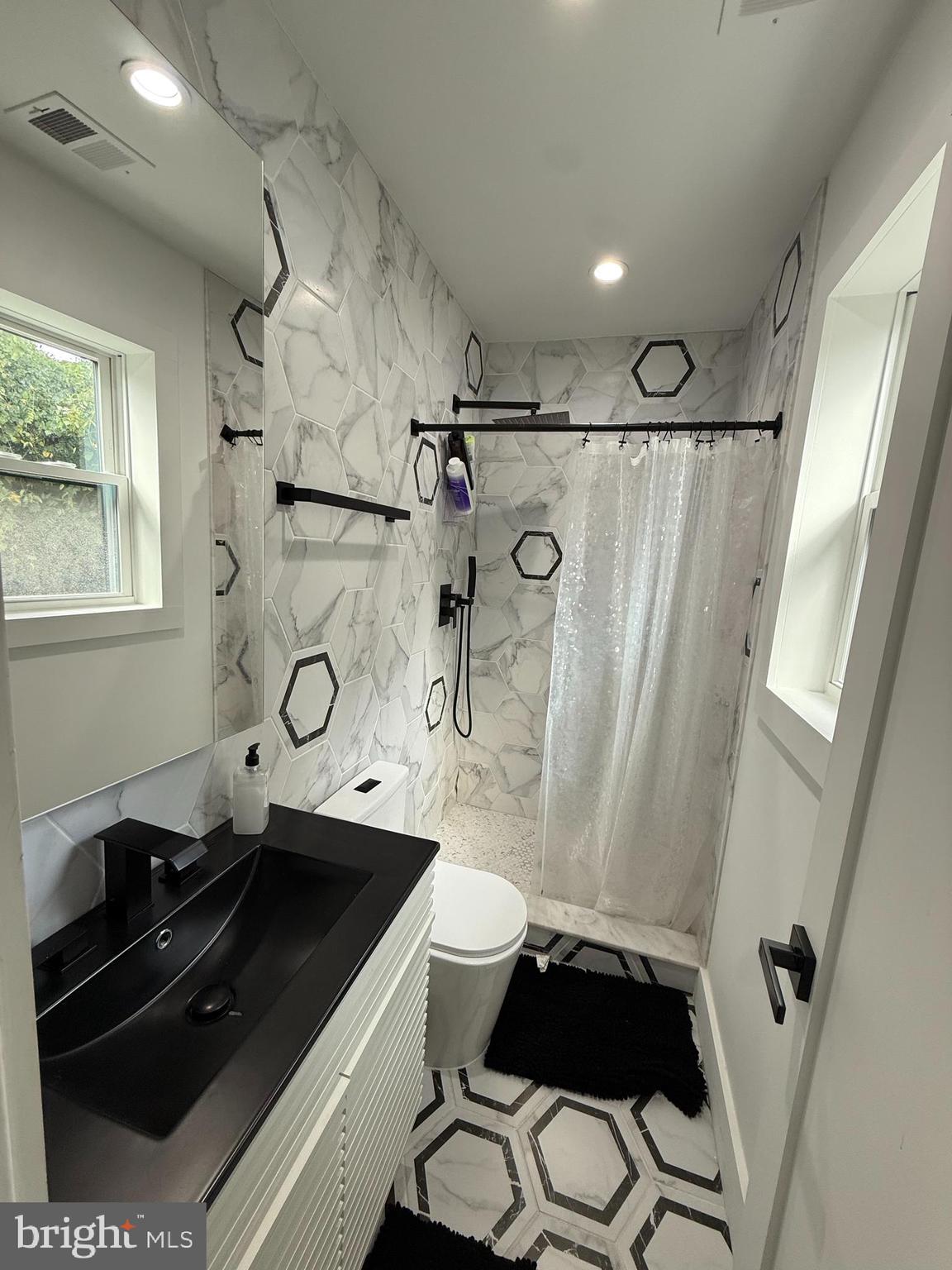 3323 CARPENTER STREET SE