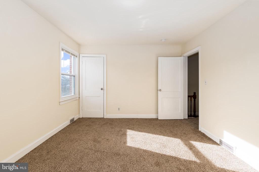 2010 T STREET SE