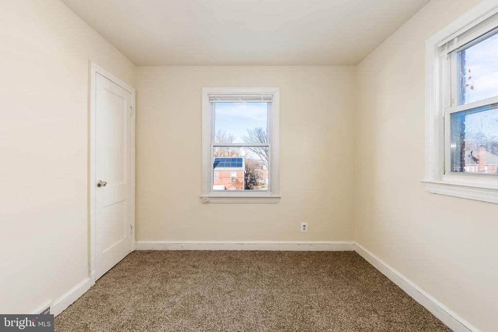 2010 T STREET SE