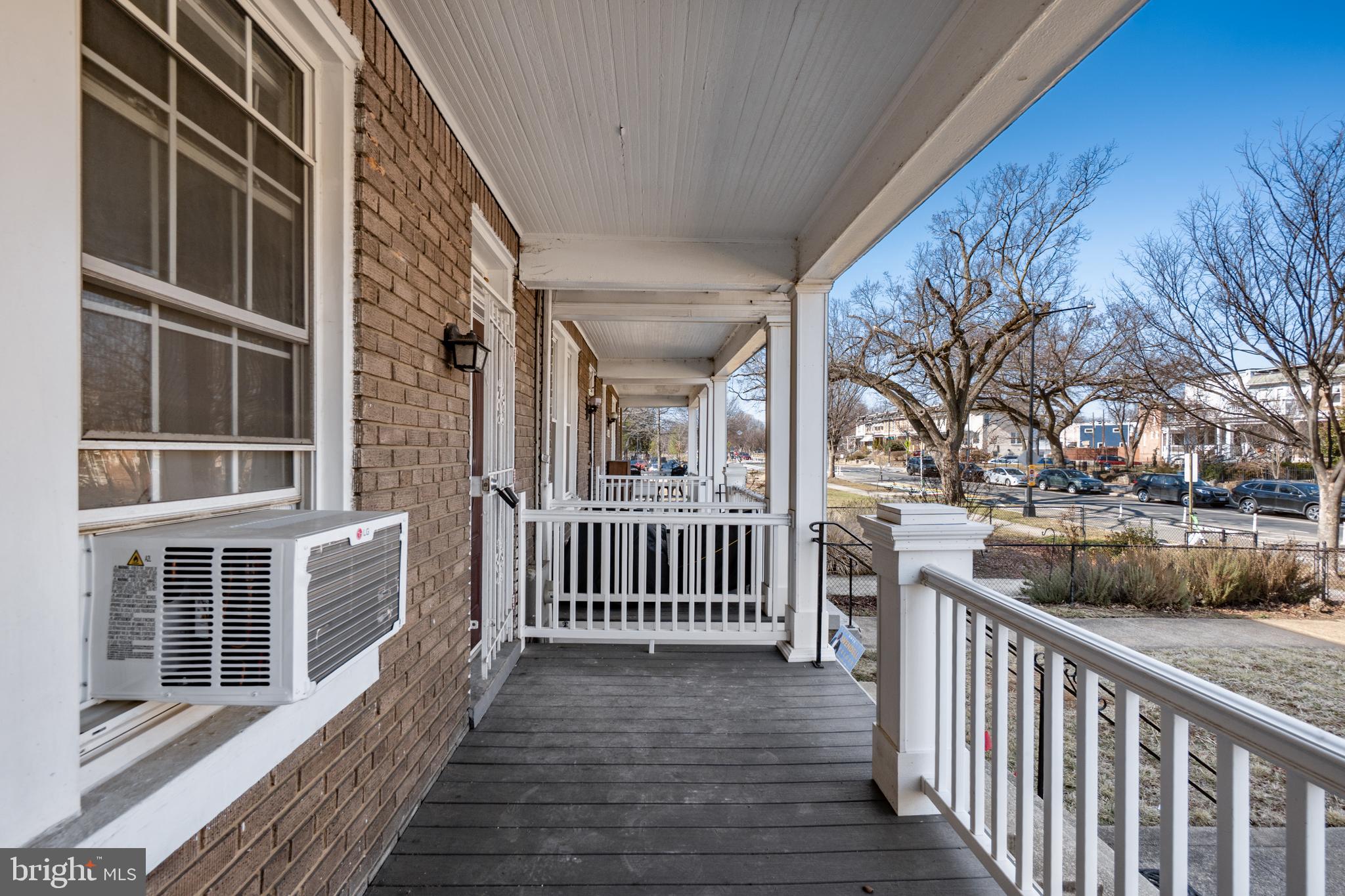 1805 POTOMAC AVENUE SE