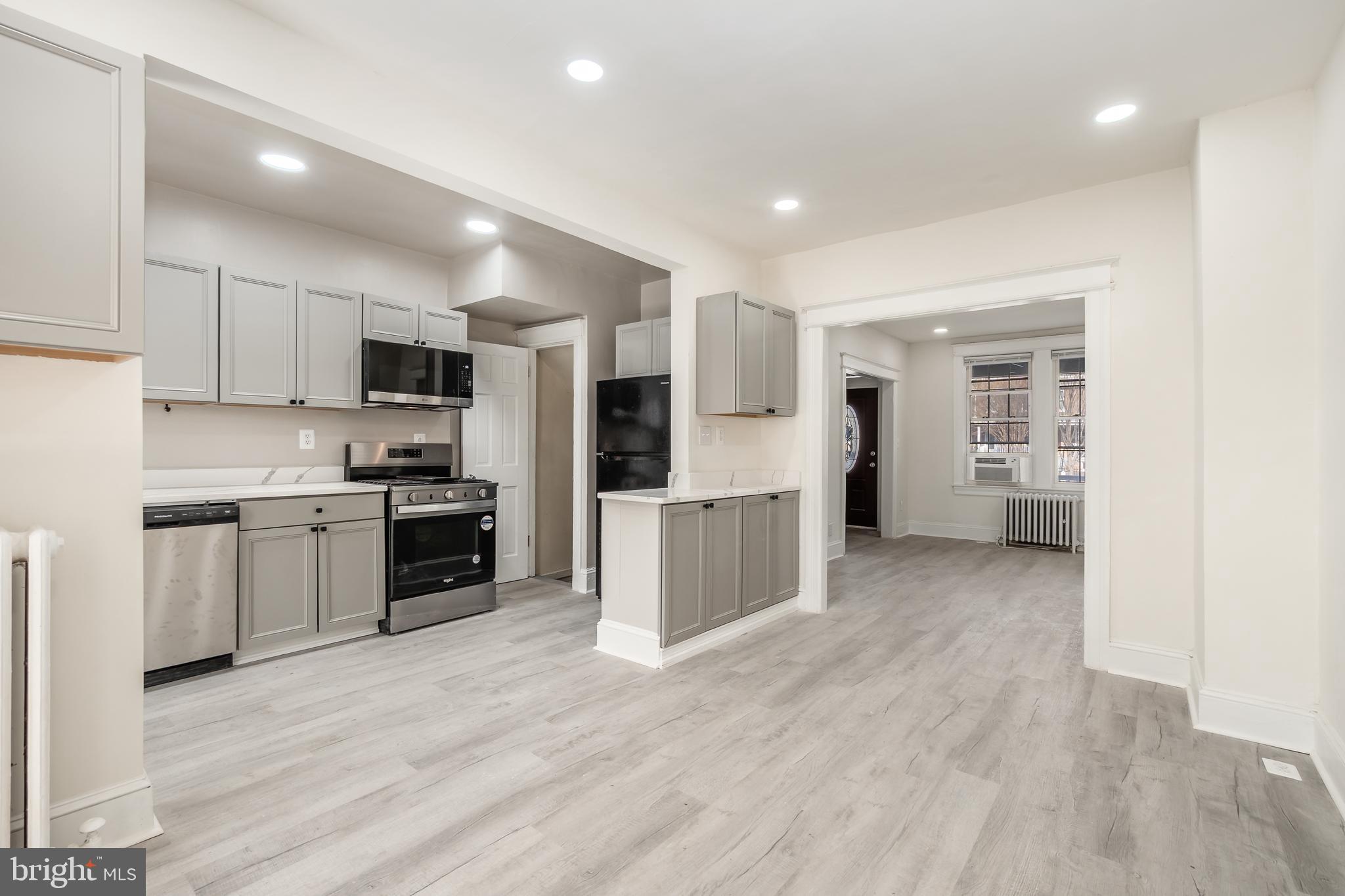 1805 POTOMAC AVENUE SE