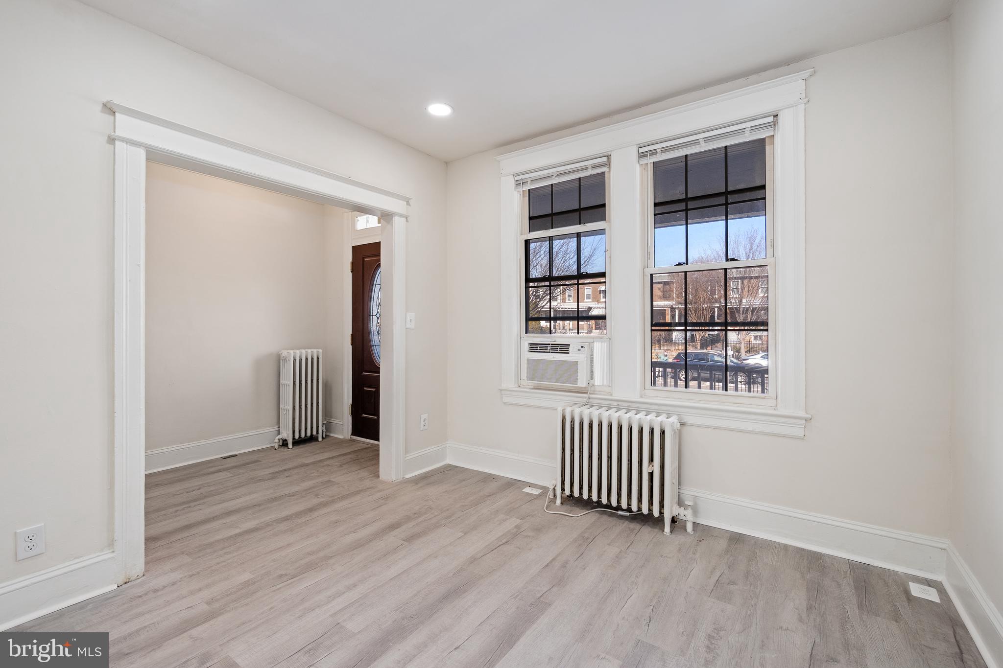 1805 POTOMAC AVENUE SE