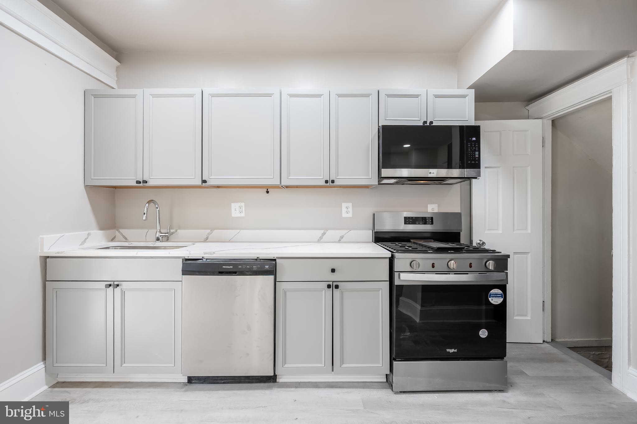 1805 POTOMAC AVENUE SE