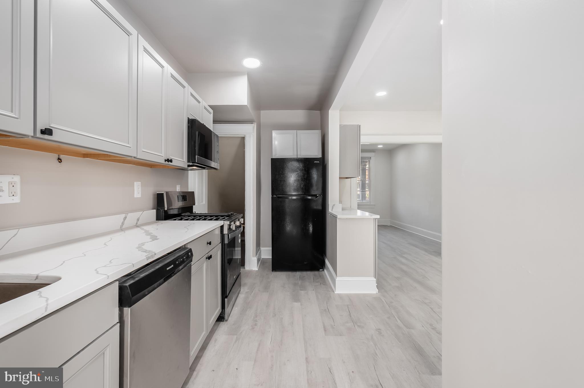 1805 POTOMAC AVENUE SE