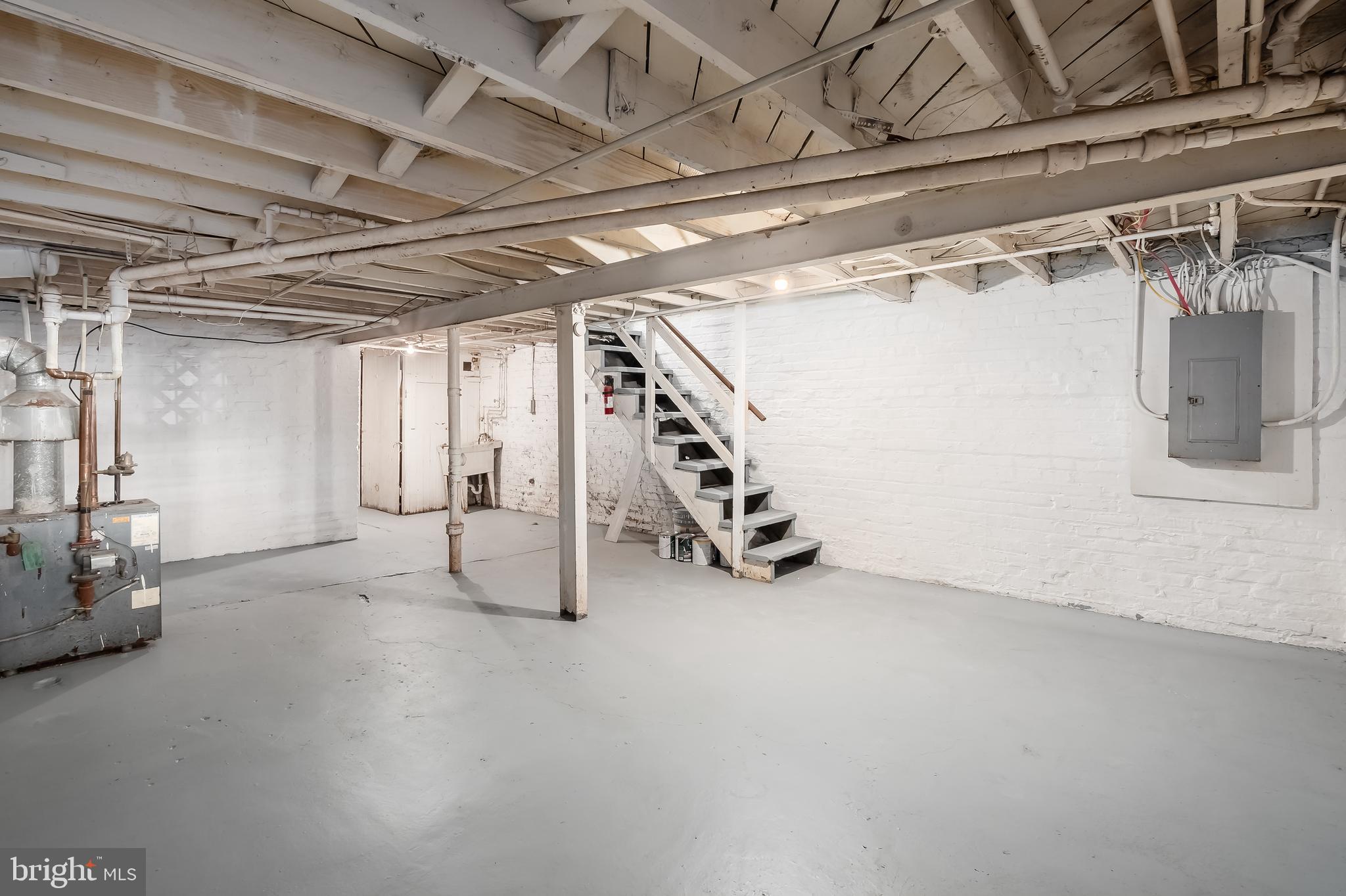 1805 POTOMAC AVENUE SE