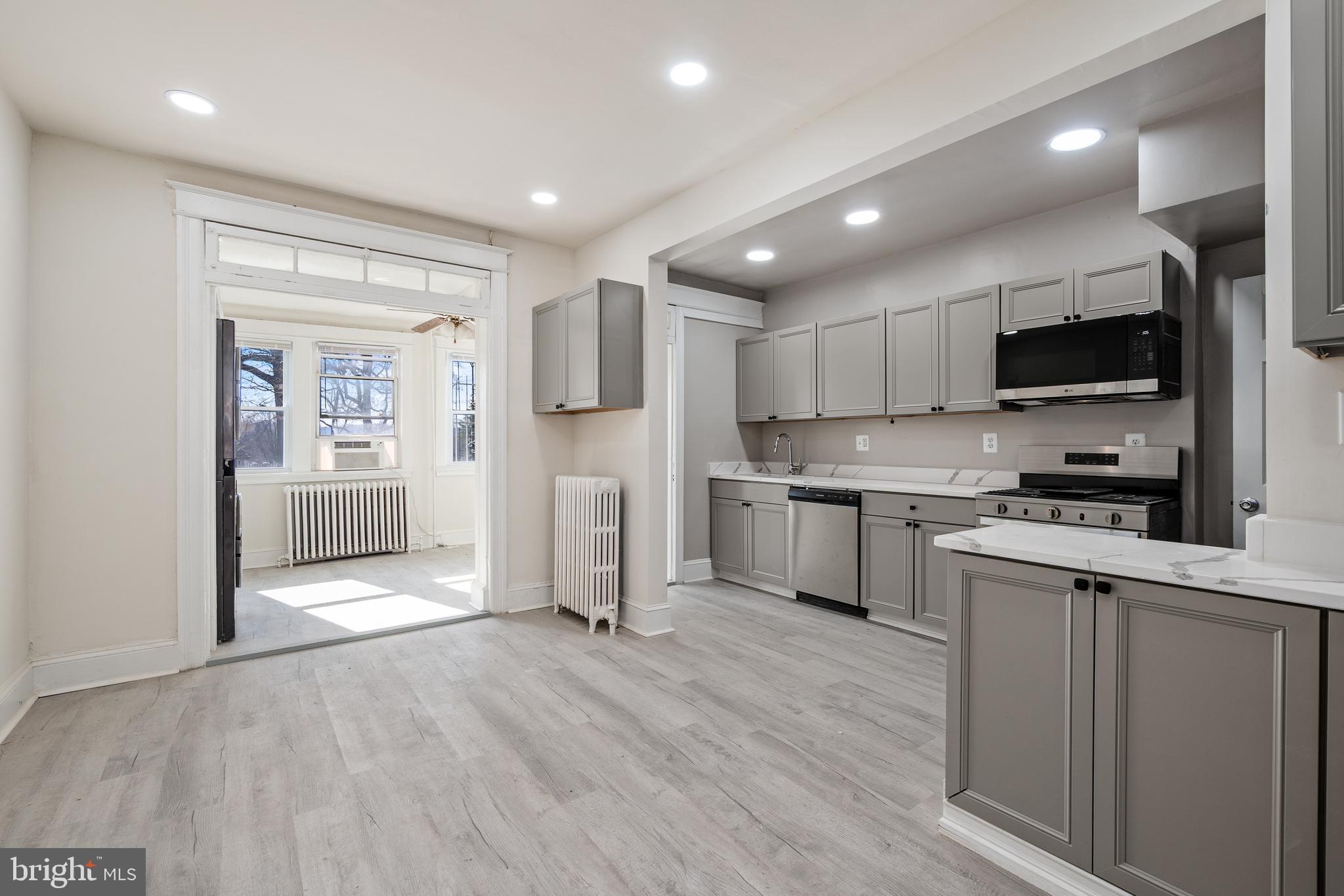 1805 POTOMAC AVENUE SE