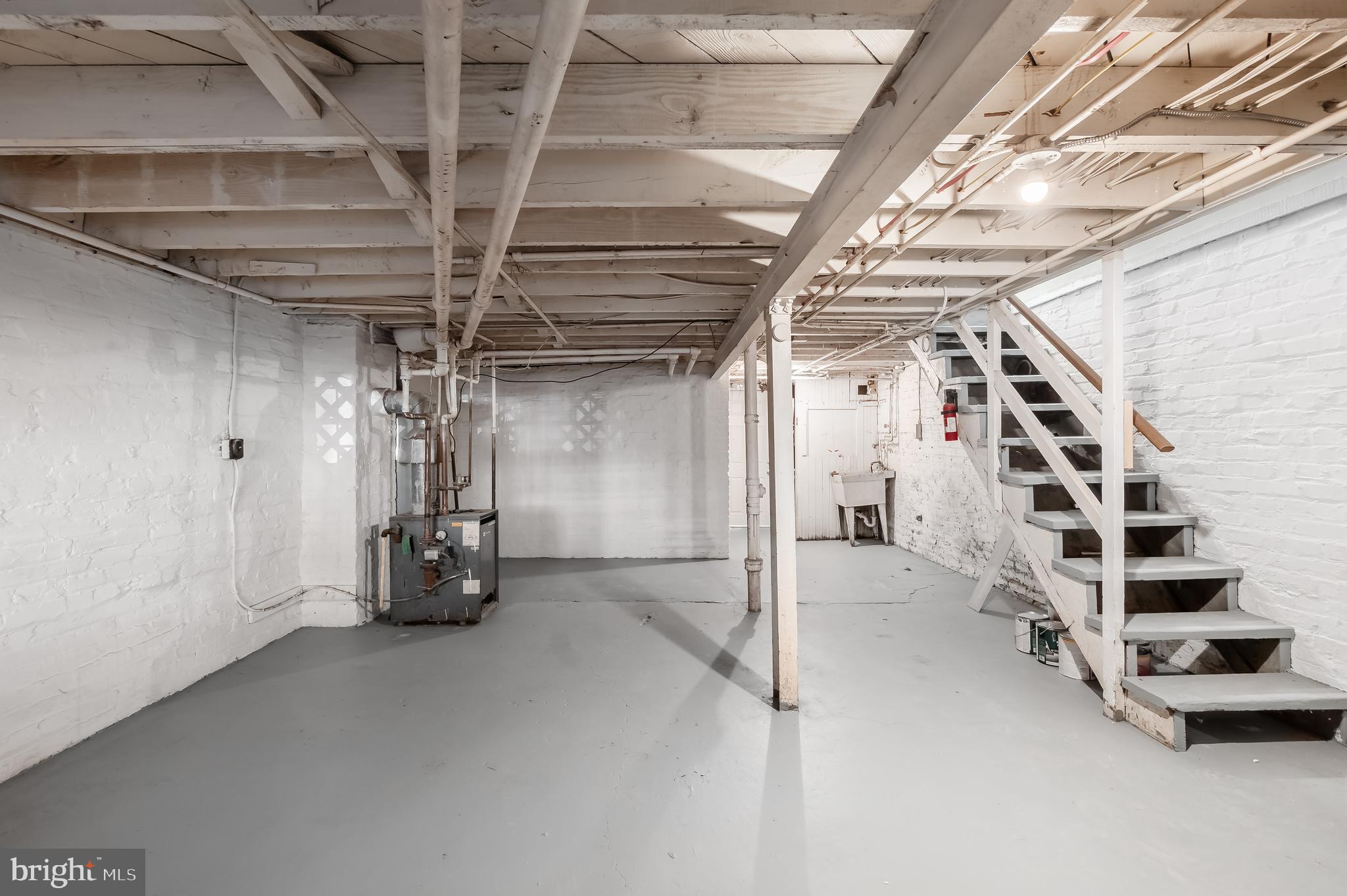 1805 POTOMAC AVENUE SE